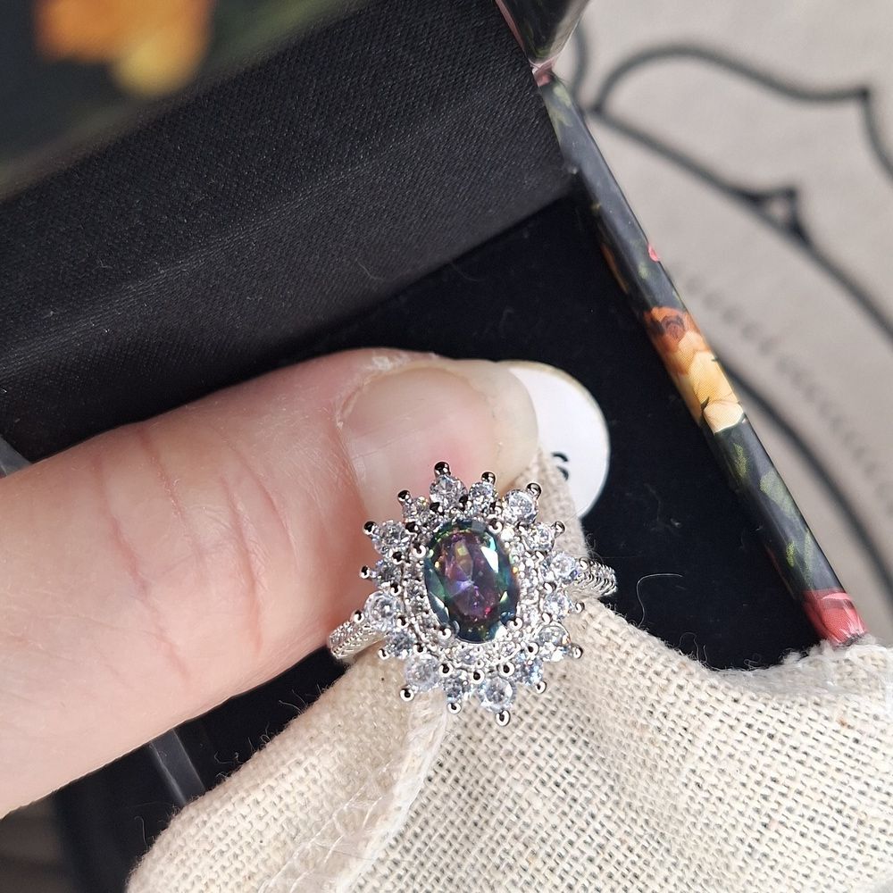 Elegant Iridescent Gemstone Ring
